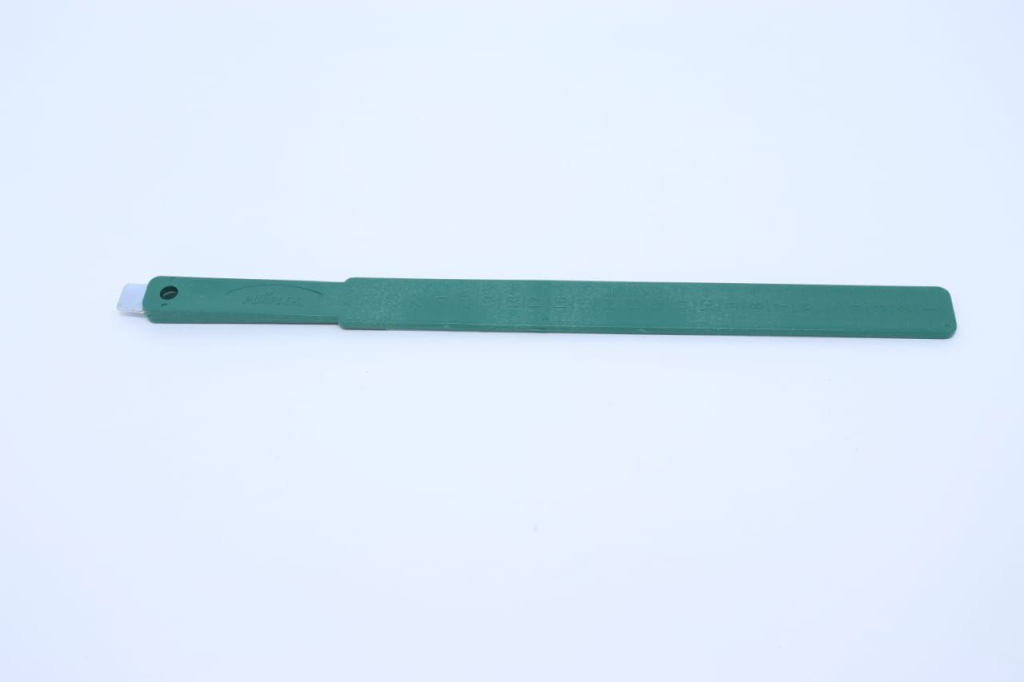 REGUA DE PLASTICO MISTURADOR COM ESCALA 25CM PURPLEX - UND